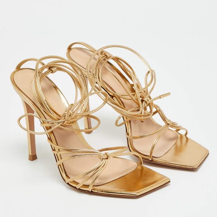 Pre Owned Gianvito Rossi Sylvie Size 37 Gold Leather Ankle Strap Sandals