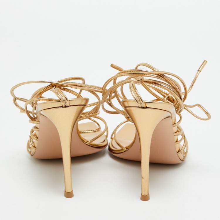 Pre Owned Gianvito Rossi Sylvie Size 37 Gold Leather Ankle Strap Sandals