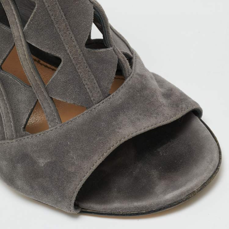 مملوكة مسبقًا Gianvito Rossi Size 41 Grey Suede Cutout Maxne Ankle Strap Sandals
