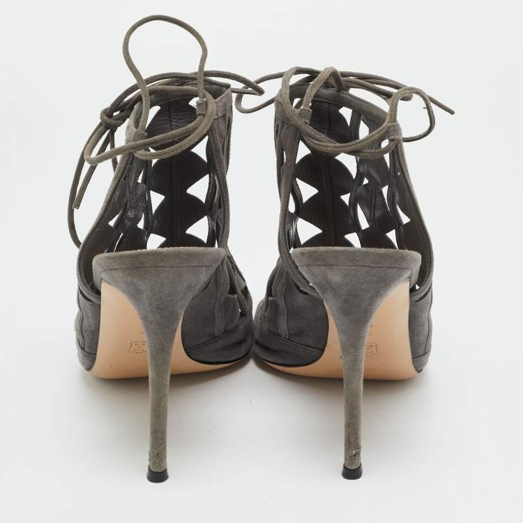 مملوكة مسبقًا Gianvito Rossi Size 41 Grey Suede Cutout Maxne Ankle Strap Sandals