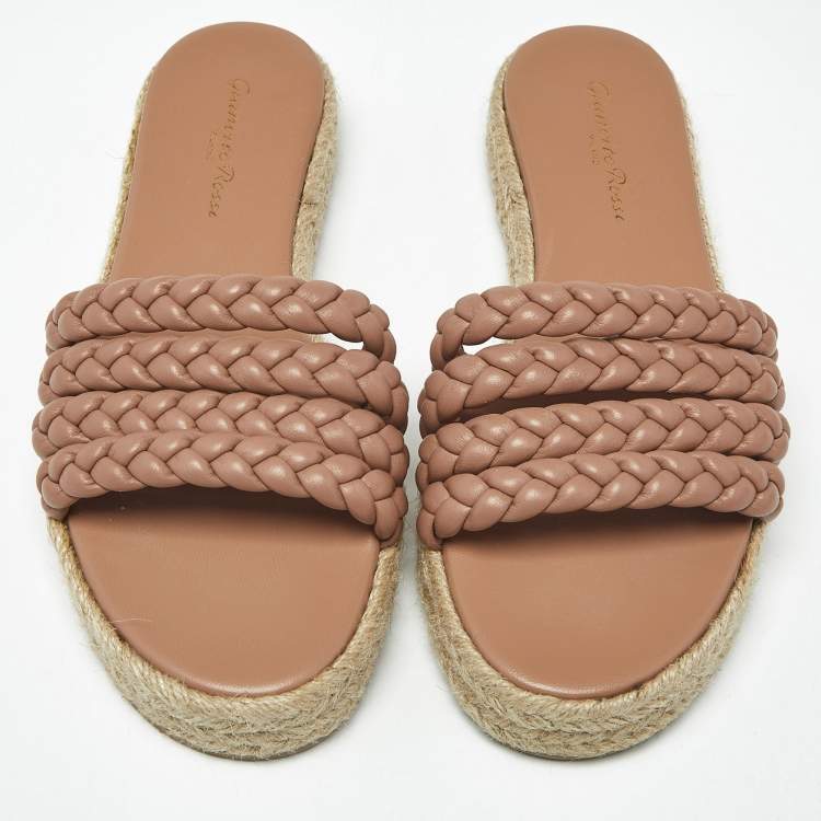 مملوكة مسبقًا Gianvito Rossi Marbella Size 38 Beige Braided Leather Slide Sandals