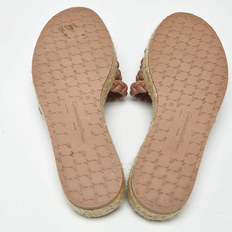 مملوكة مسبقًا Gianvito Rossi Marbella Size 38 Beige Braided Leather Slide Sandals