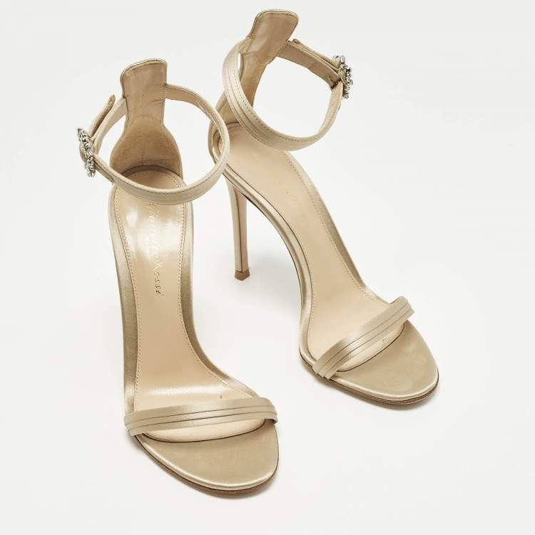 Pre Owned Gianvito Rossi Portofino Size 36 Beige Satin Ankle Strap Sandals
