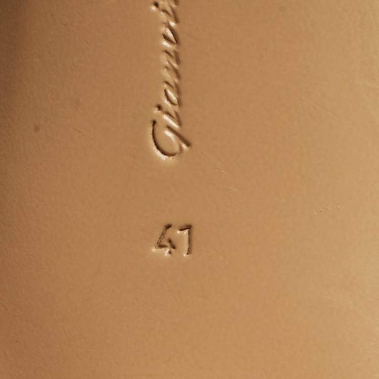 Pre Owned Gianvito Rossi Paneled Size 41 Multicolor Mesh and Patent Leather Pumps