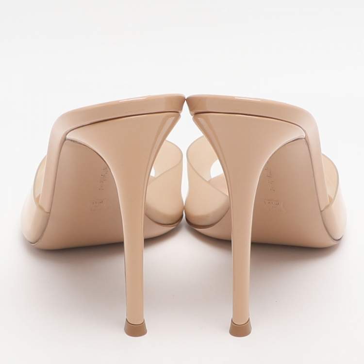 Pre Owned Gianvito Rossi Elle Size 39 Beige PVC Slide Sandals