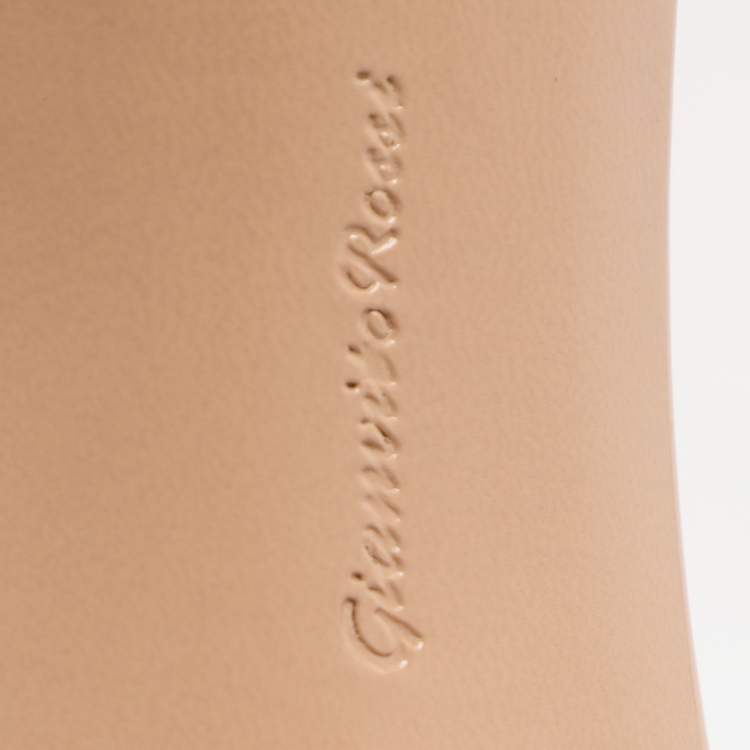 Pre Owned Gianvito Rossi Elle Size 39 Beige PVC Slide Sandals