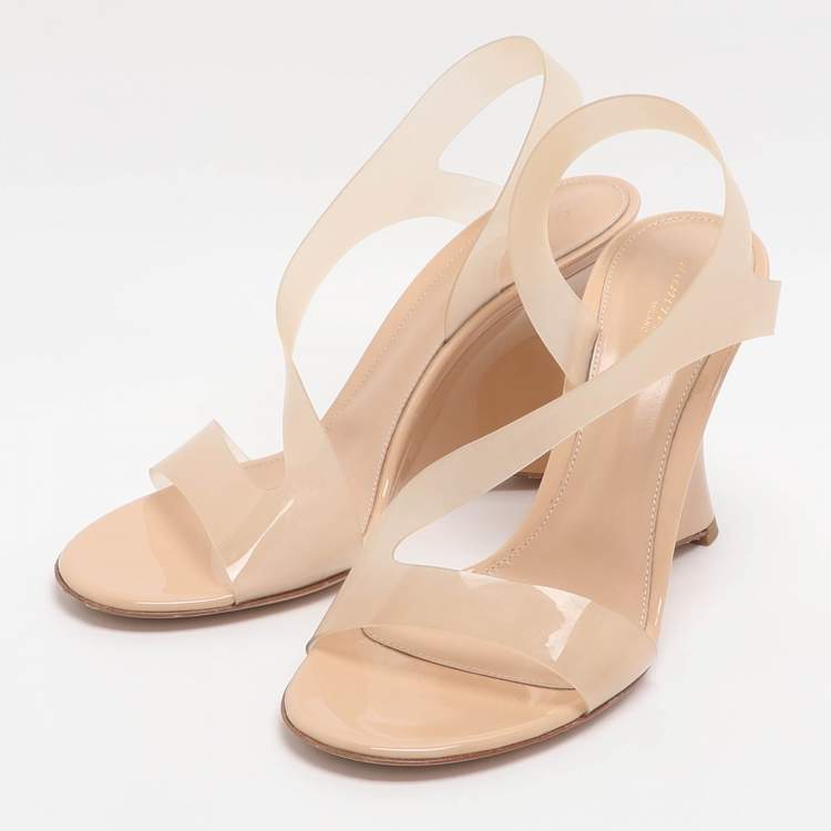 Pre Owned Gianvito Rossi Size 39 Beige PVC Wedge Sandals