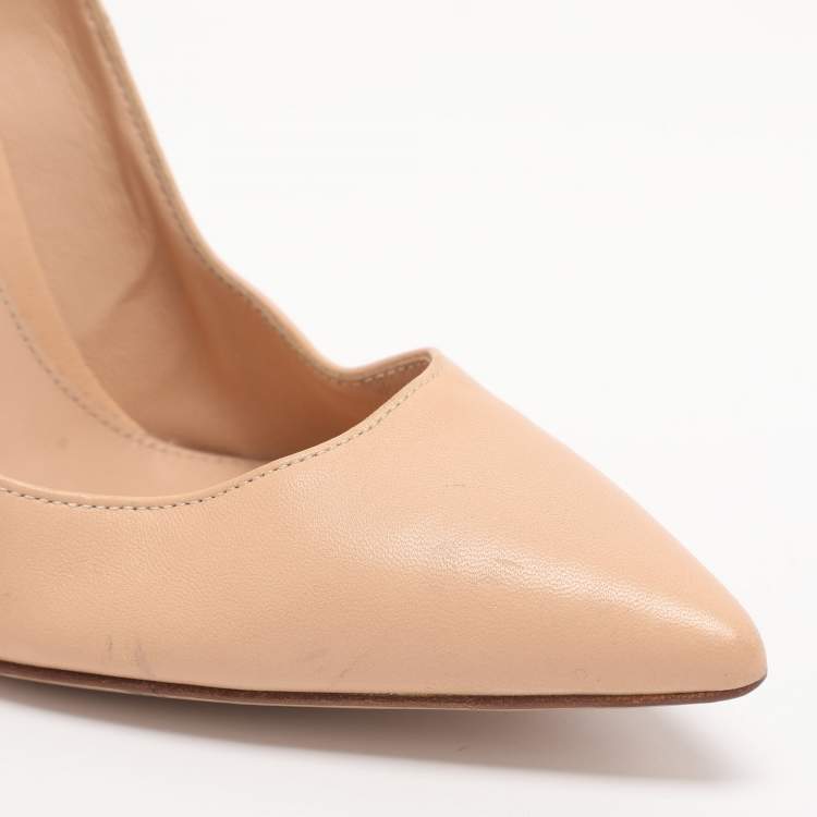Pre Owned Gianvito Rossi Size 34.5 Beige Leather Pumps