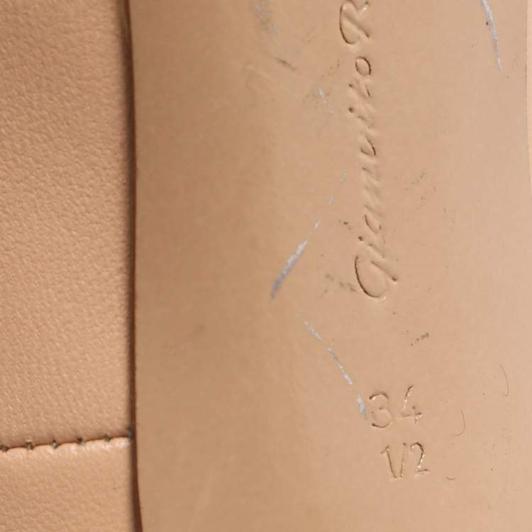 Pre Owned Gianvito Rossi Size 34.5 Beige Leather Pumps