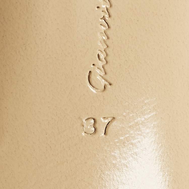 Pre Owned Gianvito Rossi Bow Size 37 Black Patent Leather Slingback Pumps