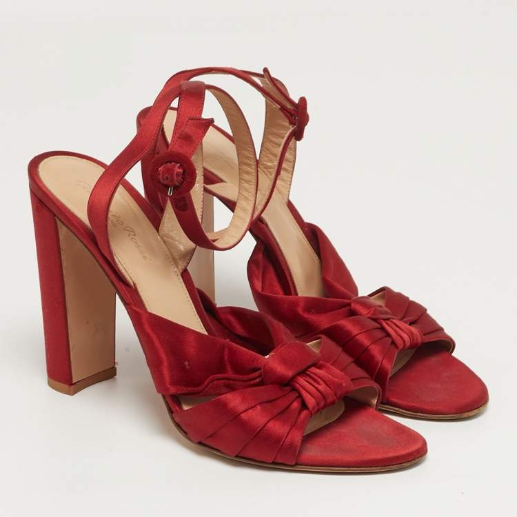 Pre Owned Gianvito Rossi Size 41 Red Satin Ankle Knot  Sandals
