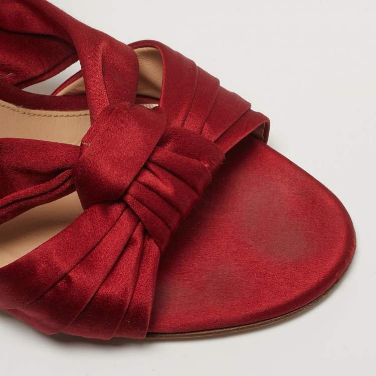 Pre Owned Gianvito Rossi Size 41 Red Satin Ankle Knot  Sandals