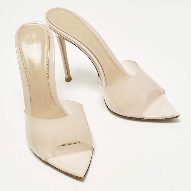 مملوكة مسبقًا Gianvito Rossi Elle Size 38 Beige PVC Mules