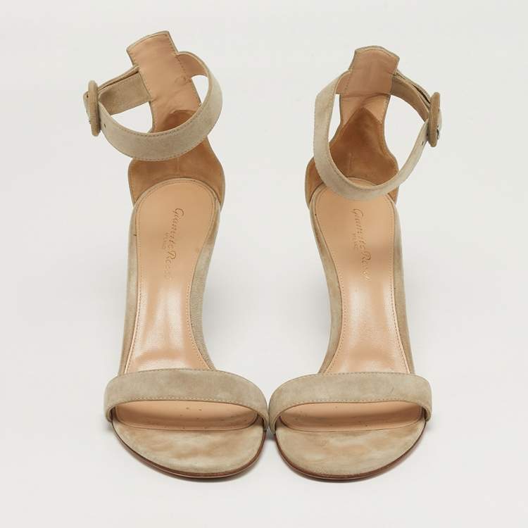 Pre Owned Gianvito Rossi Portofino Size 39 Grey Suede Ankle Strap Sandals