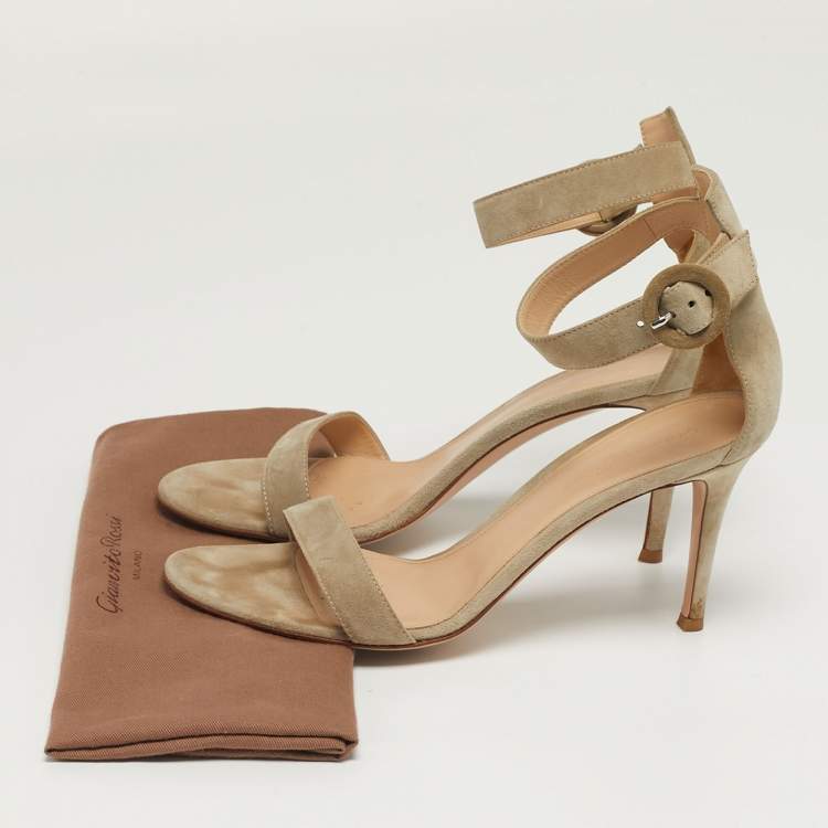 Pre Owned Gianvito Rossi Portofino Size 39 Grey Suede Ankle Strap Sandals