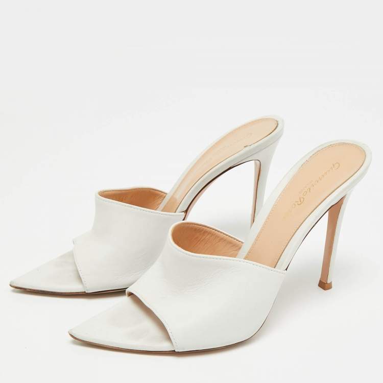 Pre Owned Gianvito Rossi Alise Size 38 White Leather Slide Sandals