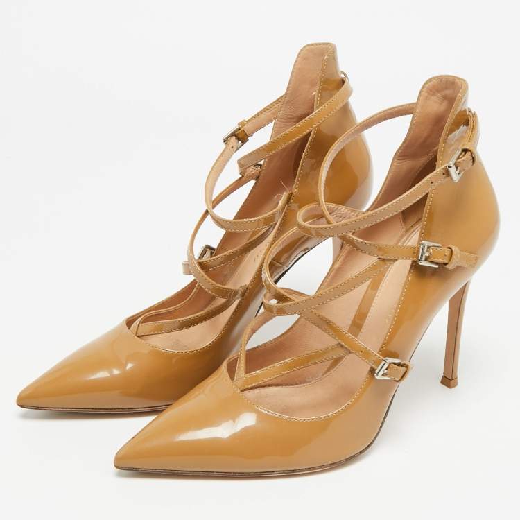 Pre Owned Gianvito Rossi Size 37.5 Beige Patent Leather Crisscross Pointed Toe Pumps