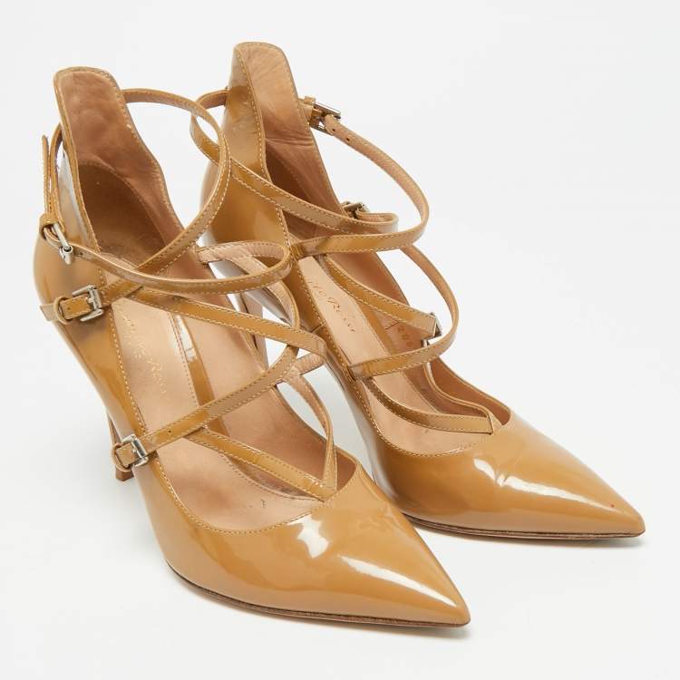 Pre Owned Gianvito Rossi Size 37.5 Beige Patent Leather Crisscross Pointed Toe Pumps