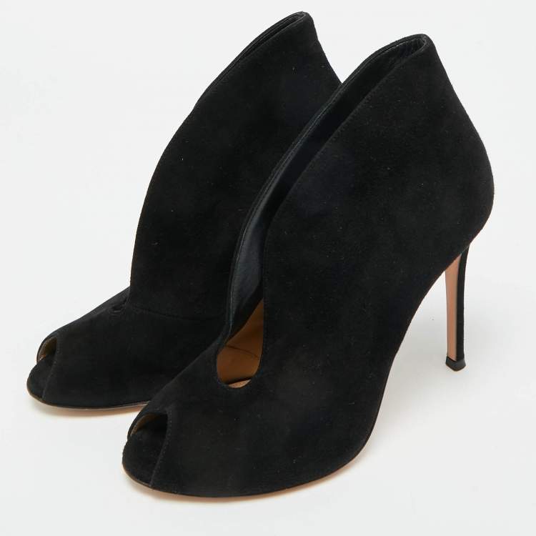 Pre Owned Gianvito Rossi Vamp Size 37 Black Suede Peep Toe Booties