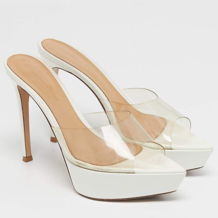 مملوكة مسبقًا Gianvito Rossi Betty Size 37.5 Transparent PVC Platform Slide Sandals