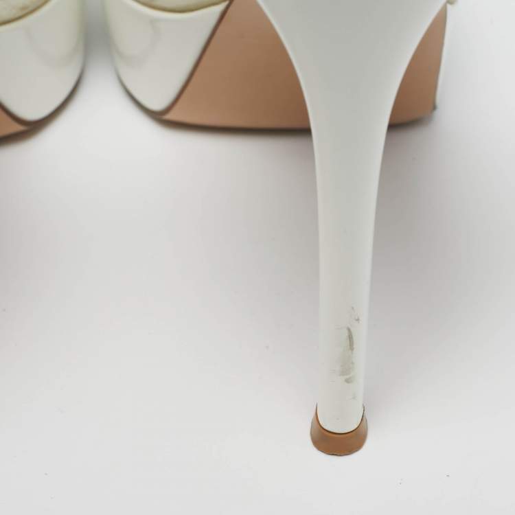 مملوكة مسبقًا Gianvito Rossi Betty Size 37.5 Transparent PVC Platform Slide Sandals