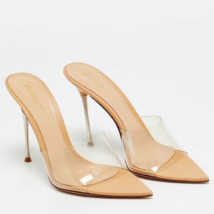 مملوكة مسبقًا Gianvito Rossi Elle Size 39 Beige/Transperent Leather and PVC Mules