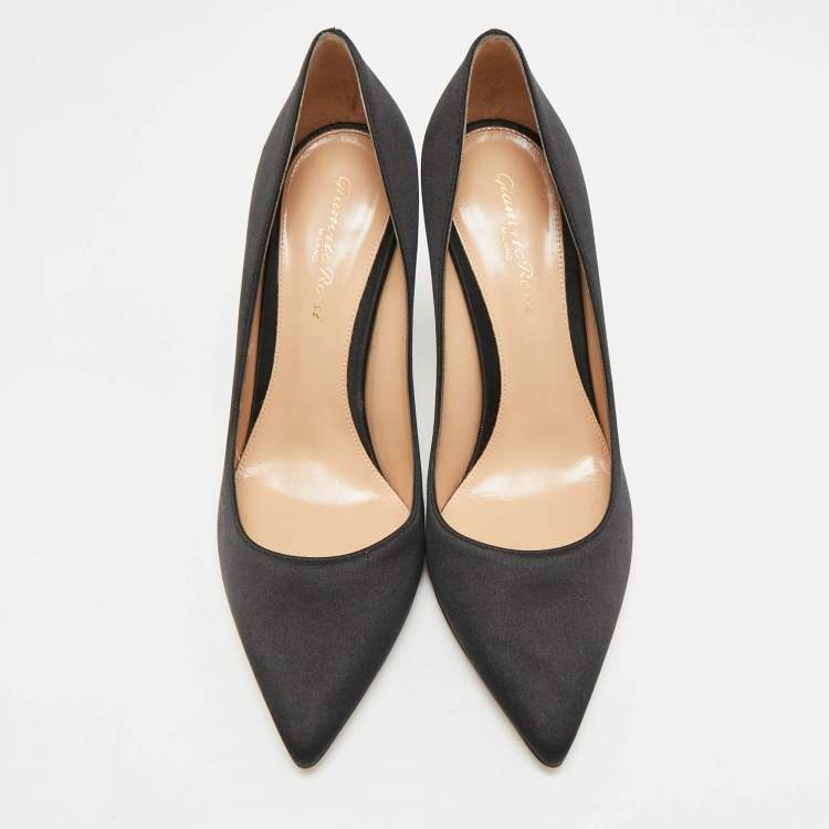 Pre Owned Gianvito Rossi Gianvito 105 Size 37.5 Black Satin Pumps
