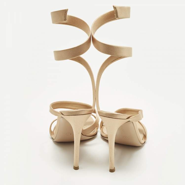 Pre Owned Gianvito Rossi Opera Size 39.5 Beige Satin Ankle Strap Sandals