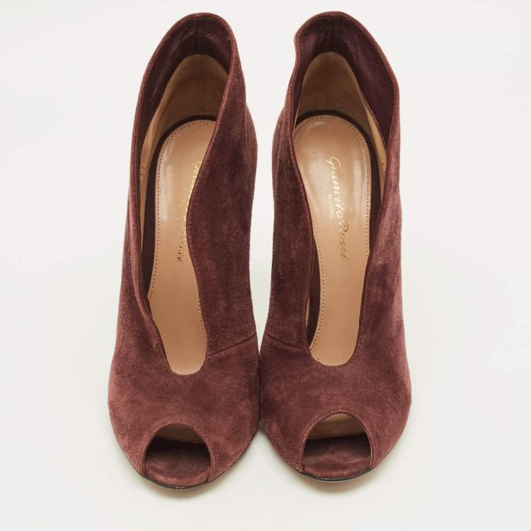 Pre Owned Gianvito Rossi Vamp Size 37 Burgundy Suede Booties