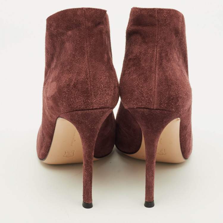 Pre Owned Gianvito Rossi Vamp Size 37 Burgundy Suede Booties