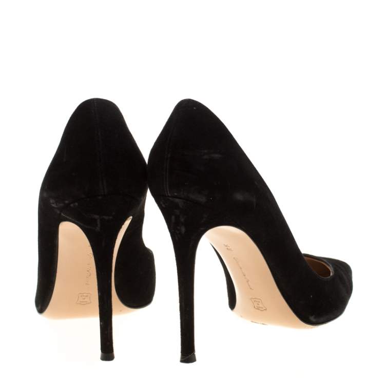 Pre Owned Gianvito Rossi Black Suede Pointed Toe Pumps 39