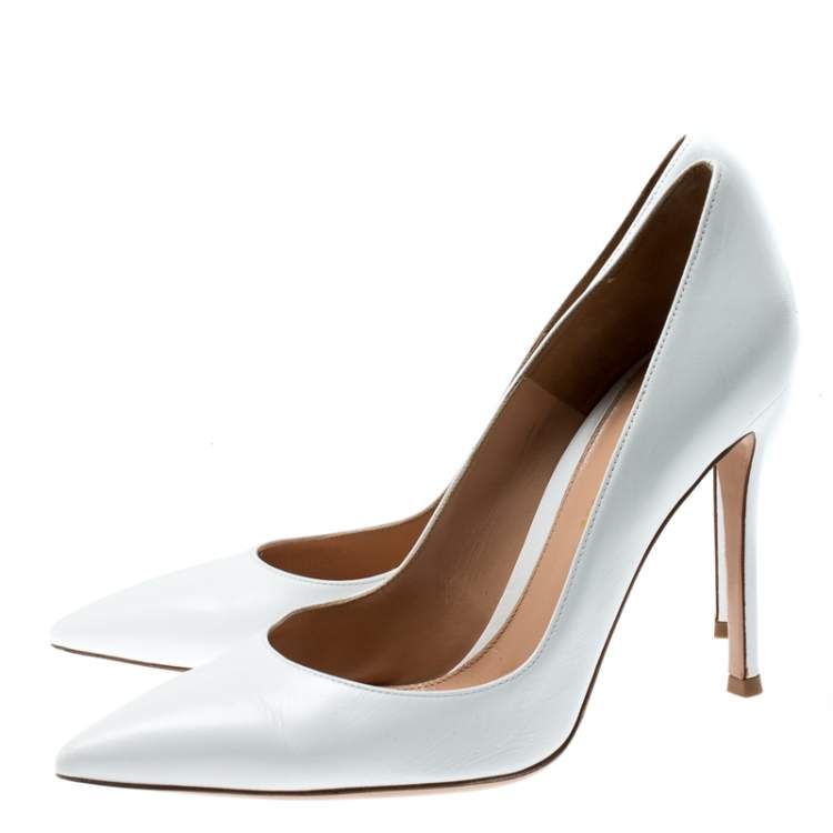 Pre Owned Gianvito Rossi White Leather Pointed Toe Pumps Size 37.5