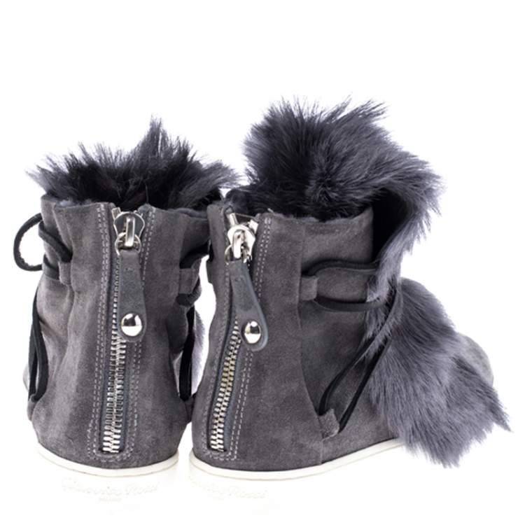 Pre Owned Gianvito Rossi Grey Suede And Fur Inuit Ankle Boots Size 38.5
