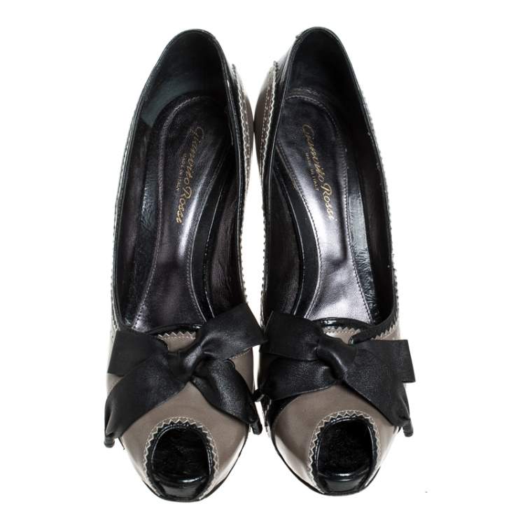 مملوكة مسبقًا Gianvito Rossi Grey/Black Leather Bow Peep Toe Platform Pumps Size 40