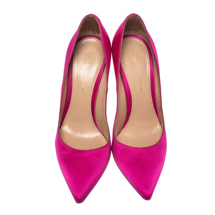 Pre Owned Gianvito Rossi Pink Satin Pointed Toe Pumps Size 36 