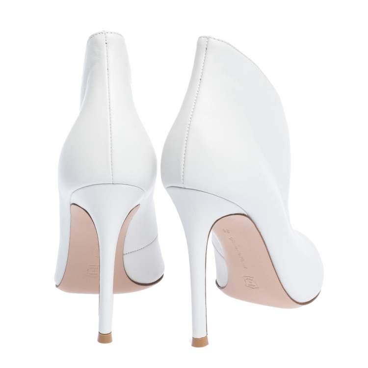 Pre Owned Gianvito Rossi White Leather V Neck Peep Toe Booties Size 36