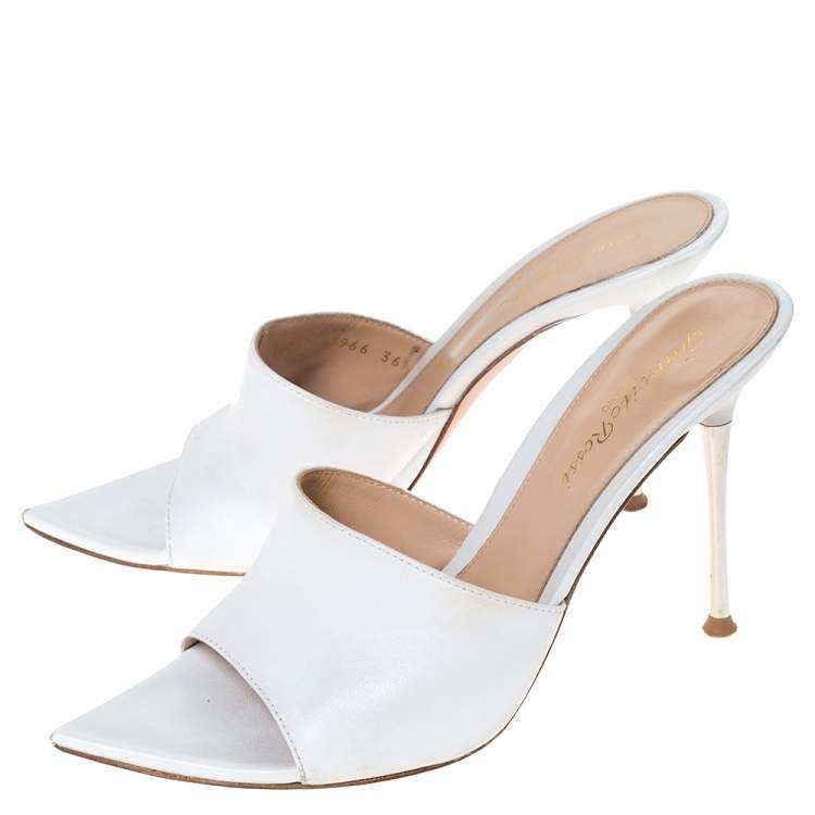 Pre Owned Gianvito Rossi White Leather Alise Peep Toe Mules Size 36.5