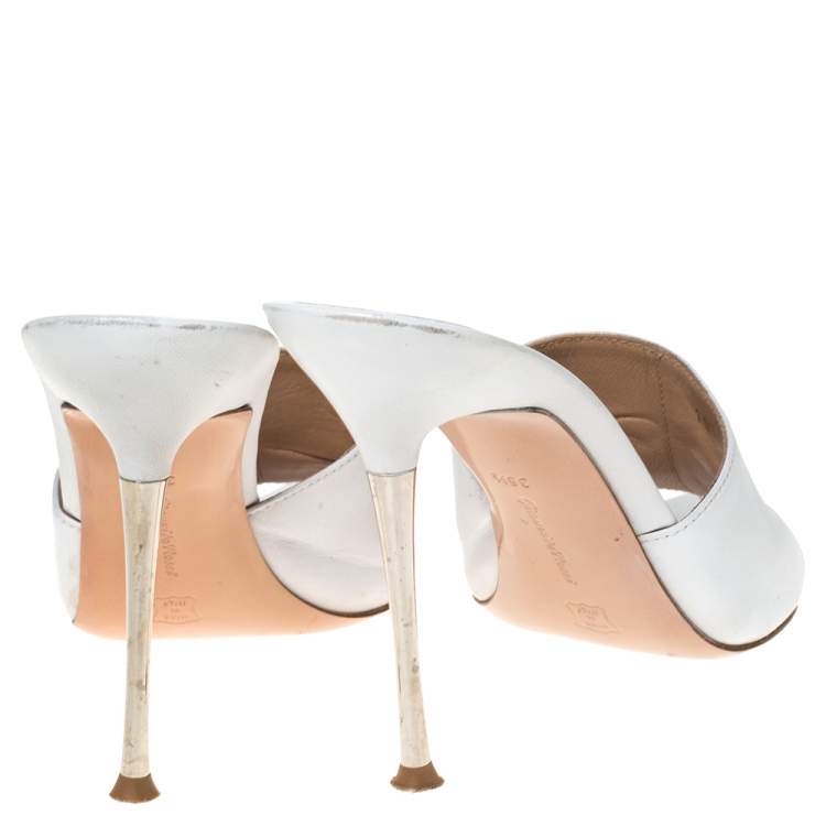 Pre Owned Gianvito Rossi White Leather Alise Peep Toe Mules Size 36.5