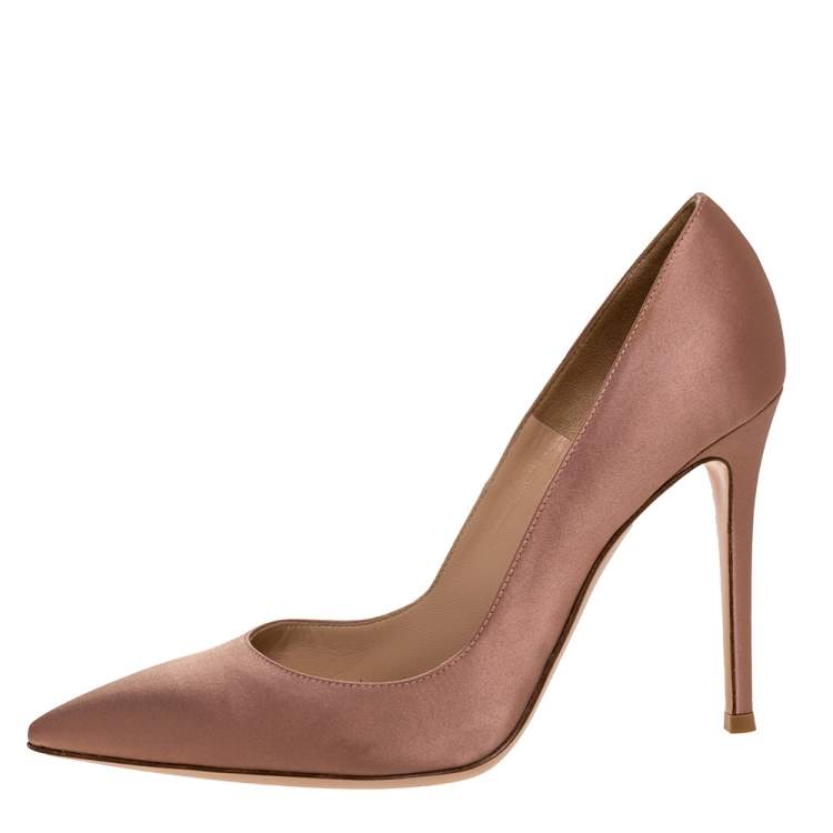 Pre Owned Gianvito Rossi Beige Satin Pointed Toe Pumps Size 39.5