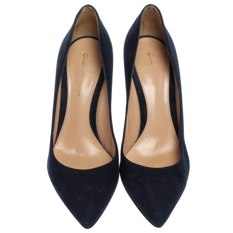 Pre Owned Gianvito Rossi Blue Suede Pointed Toe Pumps Size 38