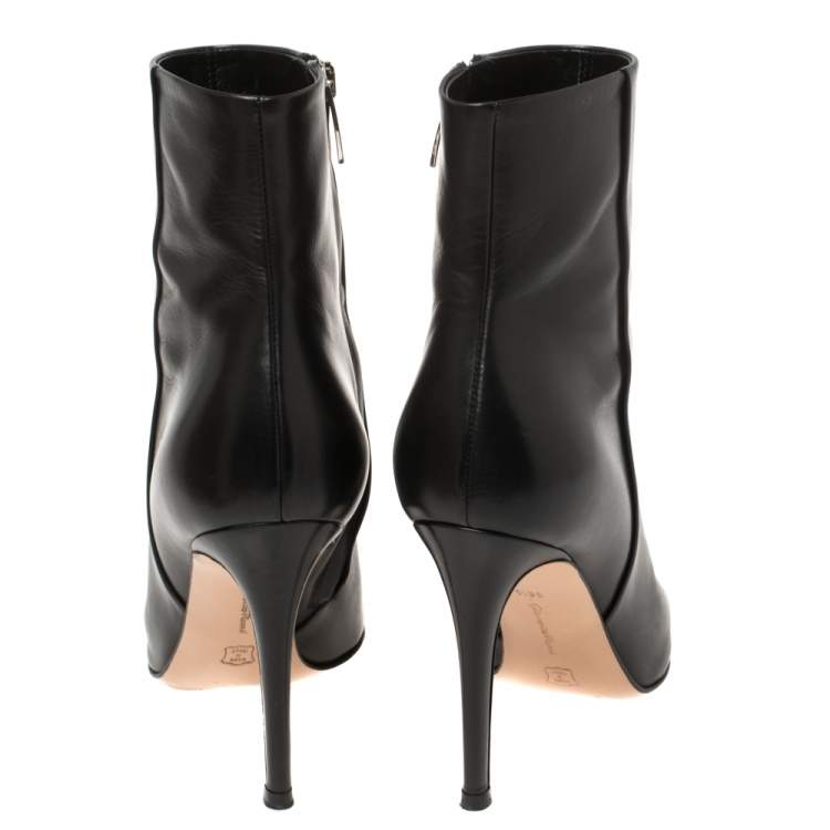 Pre Owned Gianvito Rossi Black Leather Zipper Ankle Boots Size 36.5