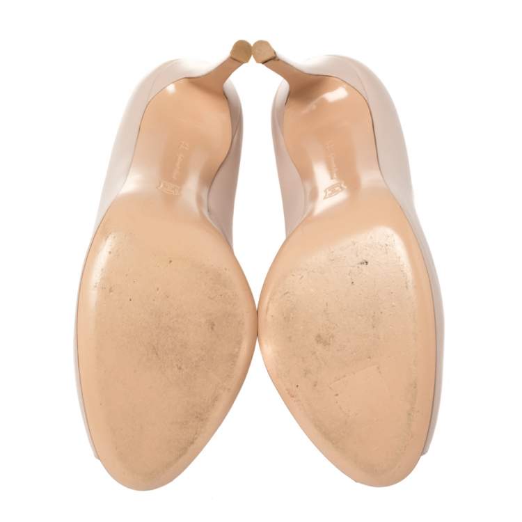 Pre Owned Gianvito Rossi Cream  Leather  Peep Toe Booties Size 40.5