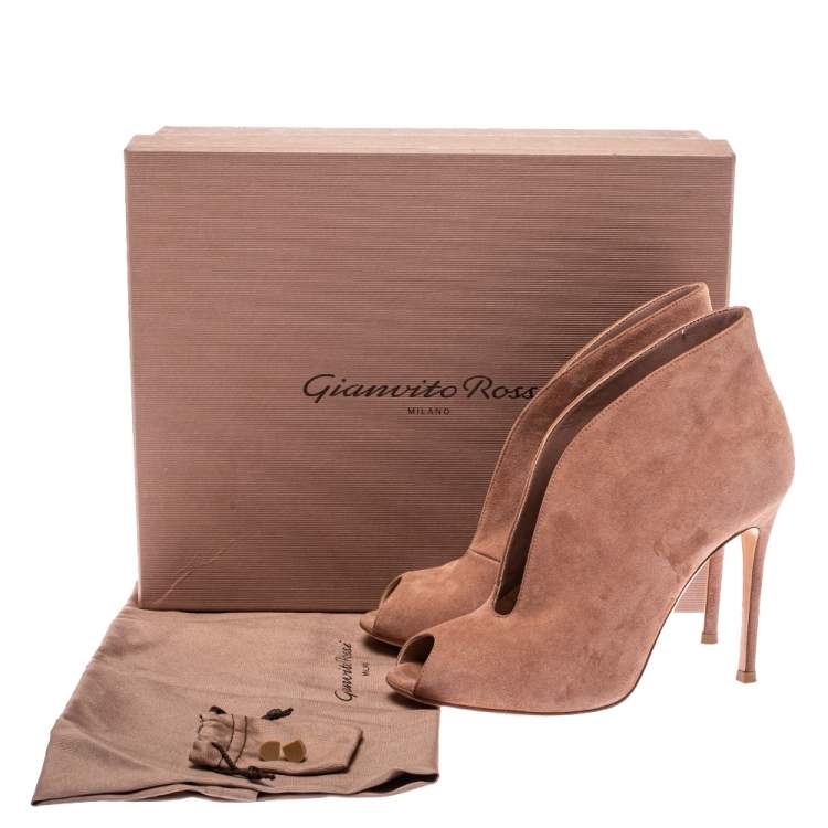 Pre Owned Gianvito Rossi Beige Suede Vamp  Boots Size 37.5