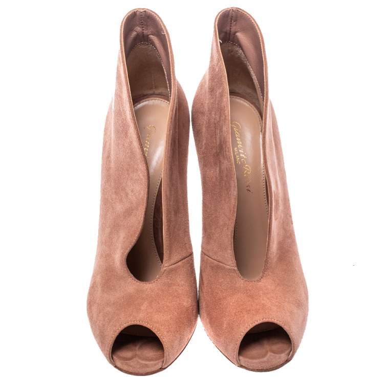 Pre Owned Gianvito Rossi Beige Suede Vamp  Boots Size 37.5