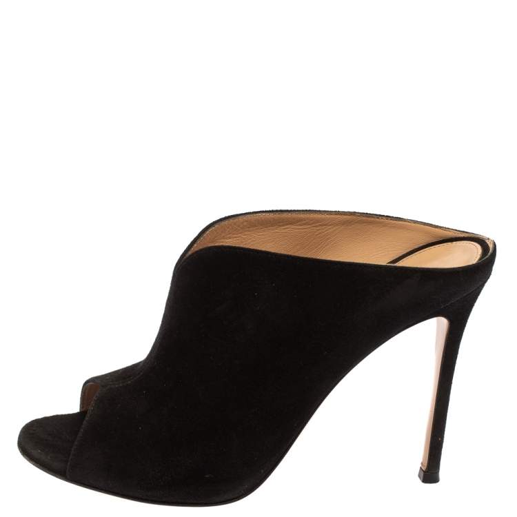 Pre Owned Gianvito Rossi Black Suede Cobalt Peep-Toe Mules Size 39.5