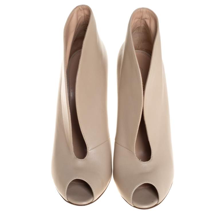 Pre Owned Gianvito Rossi Beige Leather V Neck Peep Toe Booties Size 39.5