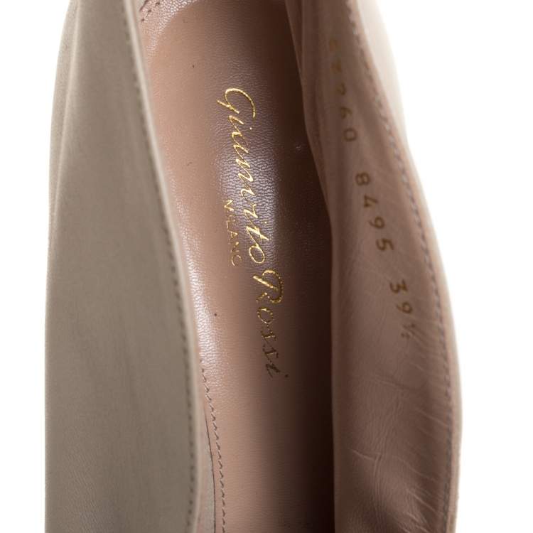 Pre Owned Gianvito Rossi Beige Leather V Neck Peep Toe Booties Size 39.5