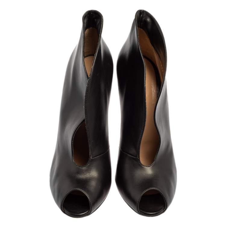 Pre Owned Gianvito Rossi Black Leather Vamp Peep Toe Slip On Booties Size 41