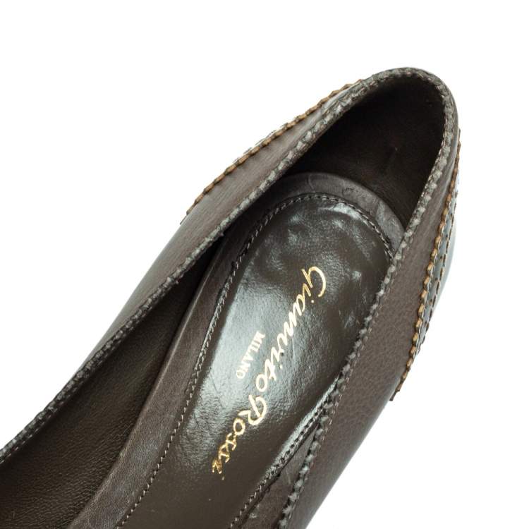 Pre Owned Gianvito Rossi Grey Leather And Patent  Block Heel Pumps Size 38