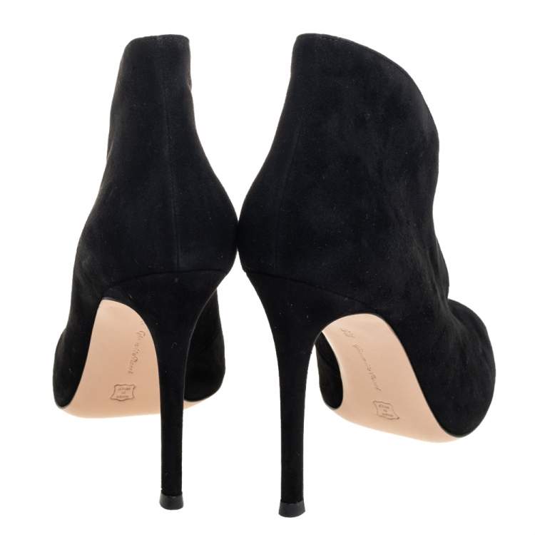 Pre Owned Gianvito Rossi Black Suede Vamp Peep Toe Booties Size 35.5